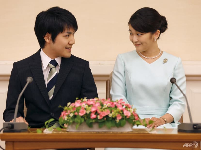 Japan's Princess Mako gives up crown for love. Plus, 5 other royals who married commoners