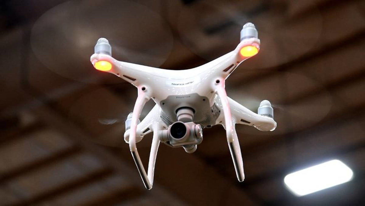 Perusahaan yang mengoperasikan drone tanpa izin untuk proyek MRT didenda pada kasus pertama