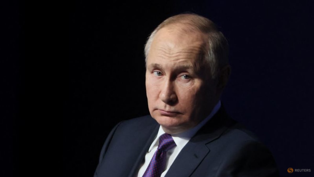 Rusia ‘terbuka’ untuk melakukan pembicaraan mengenai Ukraina, tetapi bersikeras memenuhi tuntutan setelah komentar Biden
