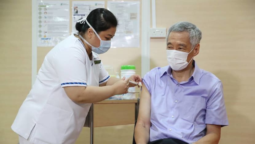 PM Lee Hsien Loong receives first dose of Pfizer-BioNTech COVID-19 vaccine PM Lee Hsien Loong receives first dose of Pfizer-BioNTech COVID-19 vaccine