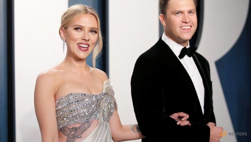 Scarlett Johansson ties knot with comedian Colin Jost Scarlett Johansson ties knot with comedian Colin Jost