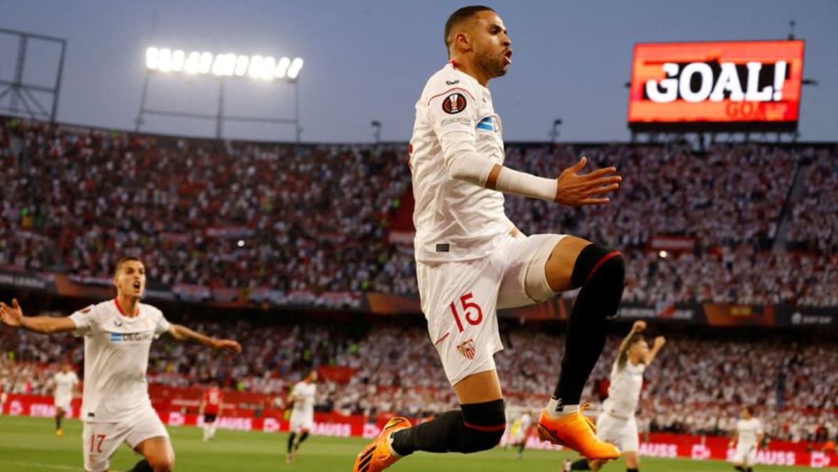 Slippy Sevilla menghukum Man United yang pincang untuk mencapai semifinal Eropa