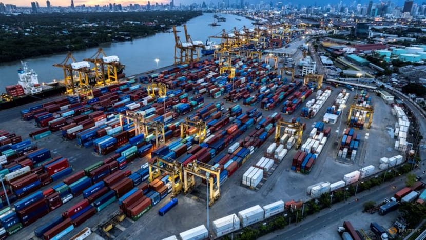 Thailand readies $4 billion loan guarantee for oil fund Thailand readies $4 billion loan guarantee for oil fund