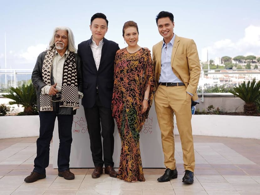 Apprentice director Boo Junfeng (second from left) with (from left) actors Wan Hanafi Su, Mastura Ahmad and Fir Rahman. Photo taken from Cannes Film Festival’s official Facebook page.