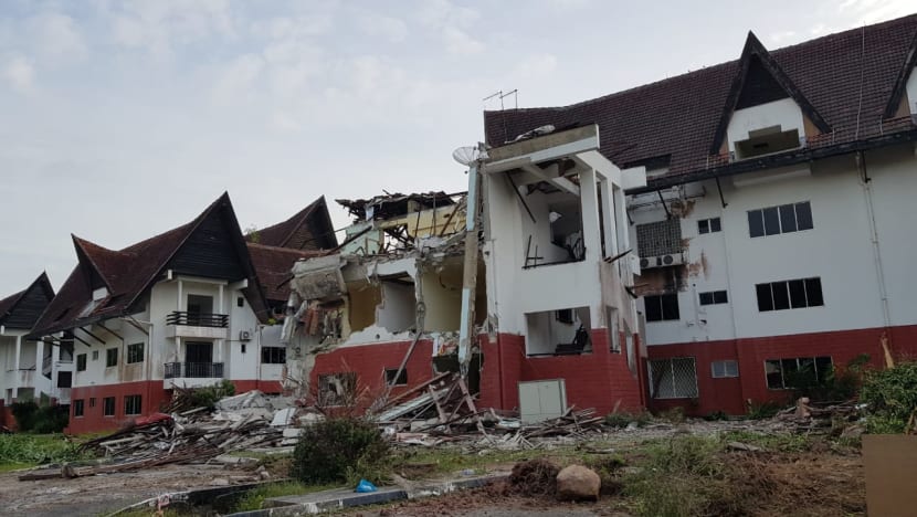 Stand-off between developer and residents of Batam resort apartments amid claims of illegal repossession, eviction Stand-off between developer and residents of Batam resort apartments amid claims of illegal repossession, eviction