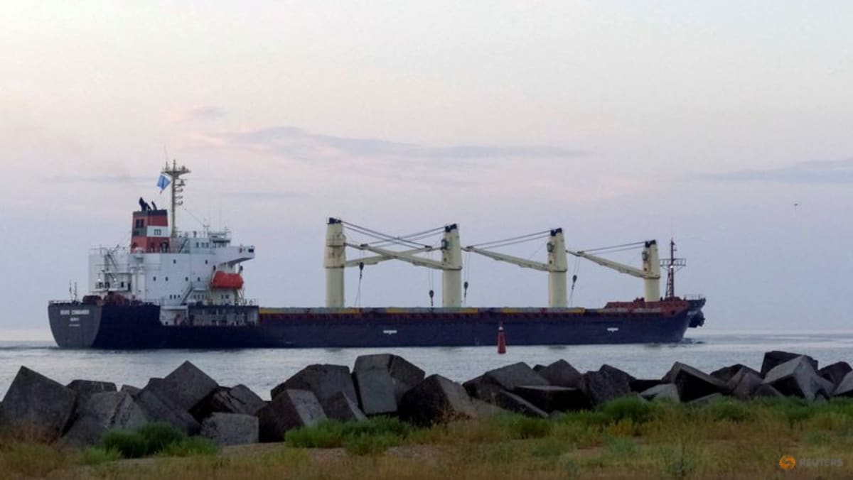 Ukraina mengatakan Rusia mencegah pelabuhan transaksi gandum di Laut Hitam beroperasi