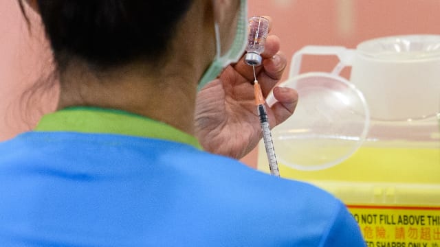 【冠状病毒19】香港疫苗接种率上升 27%已接种首剂