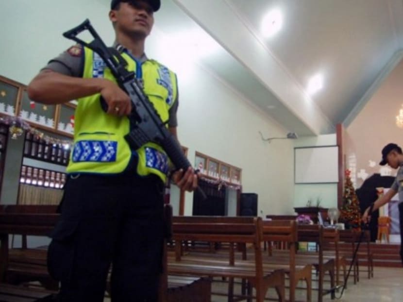 1,500 police officers guard Indonesian churches during holidays