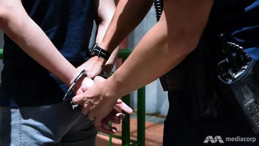 Enam remaja diberkas kerana merusuh selepas bergaduh di Jurong