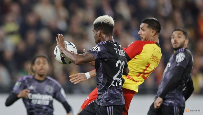 Sotoca strikes late as Lens extends unbeaten run with Lyon win Sotoca strikes late as Lens extends unbeaten run with Lyon win