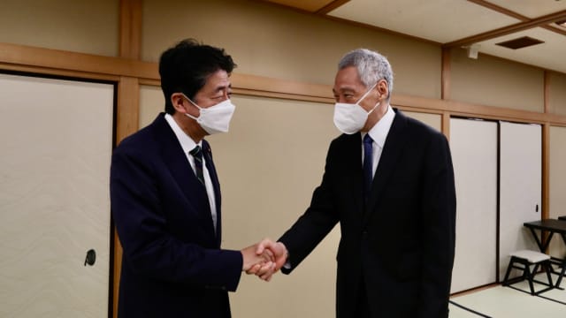 安倍遇袭中枪 李总理痛斥“毫无理性的暴力行为”