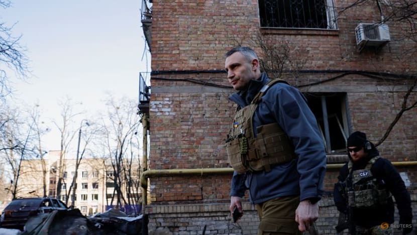 Kyiv mayor punches back at Ukraine president's criticism Kyiv mayor punches back at Ukraine president's criticism