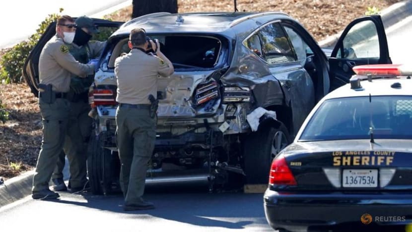 Golf: Tiger Woods may have hit accelerator instead of brake in high-speed crash Golf: Tiger Woods may have hit accelerator instead of brake in high-speed crash