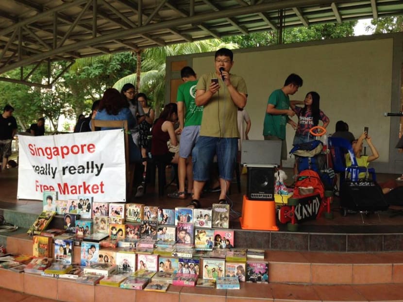 Everything is free at the Singapore Really Really Free Market on Sep 24, from 2pm to 6pm. Items and services are all from the good will of people. Photo: SRRFM50