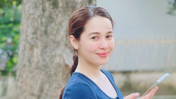 Malaysian actress Emma Maembong slammed for photo of breast pump 