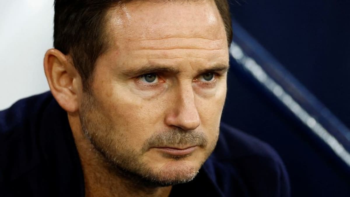 Everton yang sedang kesulitan melepas manajer Lampard, kata klub