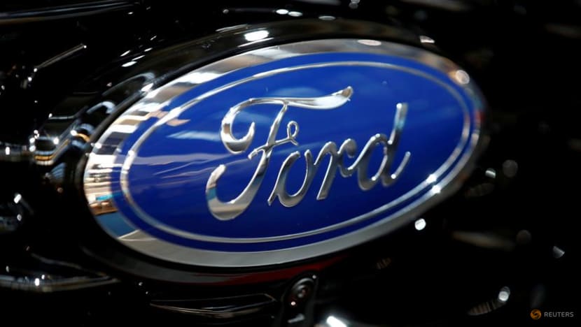 Ford, GM juggle high prices, supply chain pressure in Tesla's shadow Ford, GM juggle high prices, supply chain pressure in Tesla's shadow