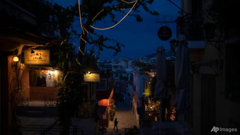 No cafes, no tourists: COVID-19 empties streets of old Athens