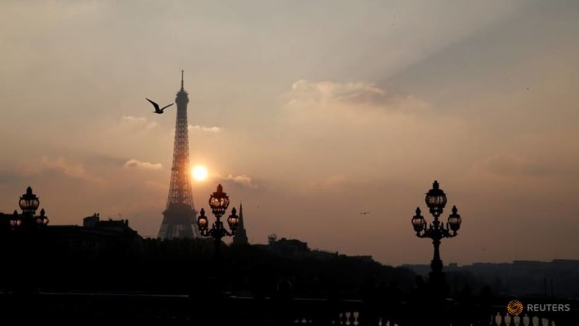 Real-economy stirrings show US leaves Europe in the dust Real-economy stirrings show US leaves Europe in the dust