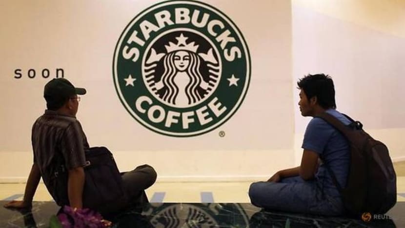 Starbucks bakal henti sediakan penyedut minuman plastik jelang 2020