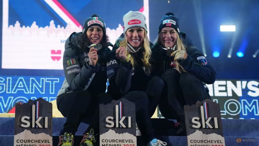 Shiffrin wins first giant slalom gold at world championships Shiffrin wins first giant slalom gold at world championships