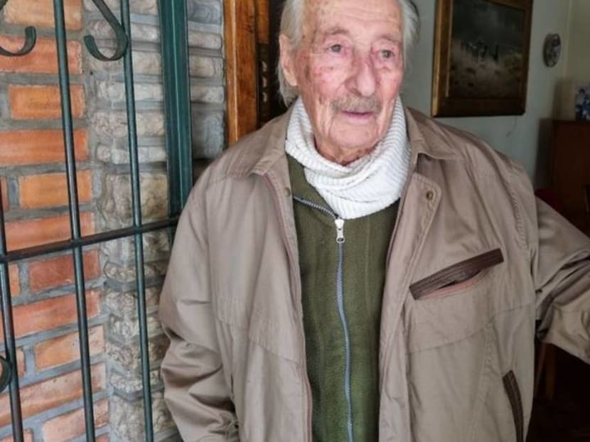 Argentine grandfather, 100, keeps handwritten notes of every Messi goal Argentine grandfather, 100, keeps handwritten notes of every Messi goal