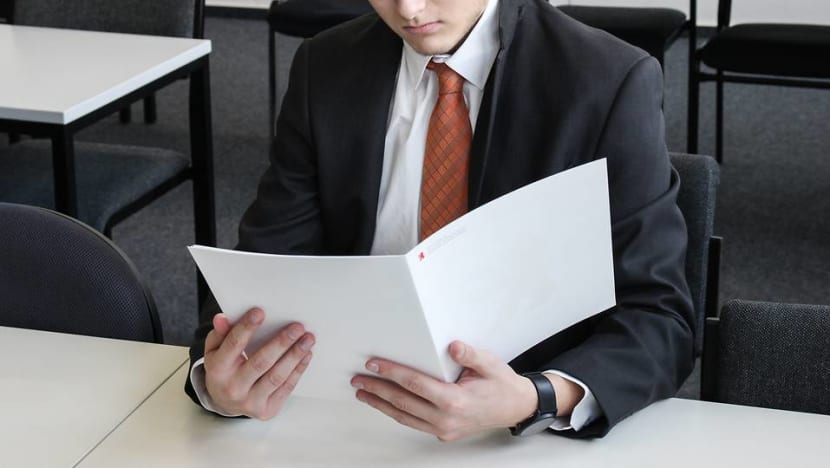 Commentary: The generalist-specialist job distinction is holding many back Commentary: The generalist-specialist job distinction is holding many back
