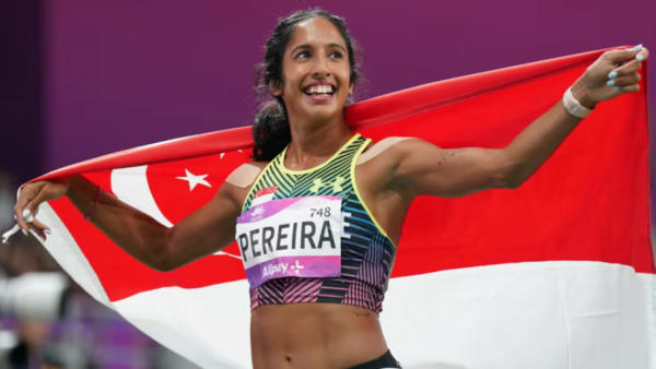 Ratu pecut Shanti Pereira raih pingat emas bersejarah untuk SG dalam acara 200 meter Sukan Asia