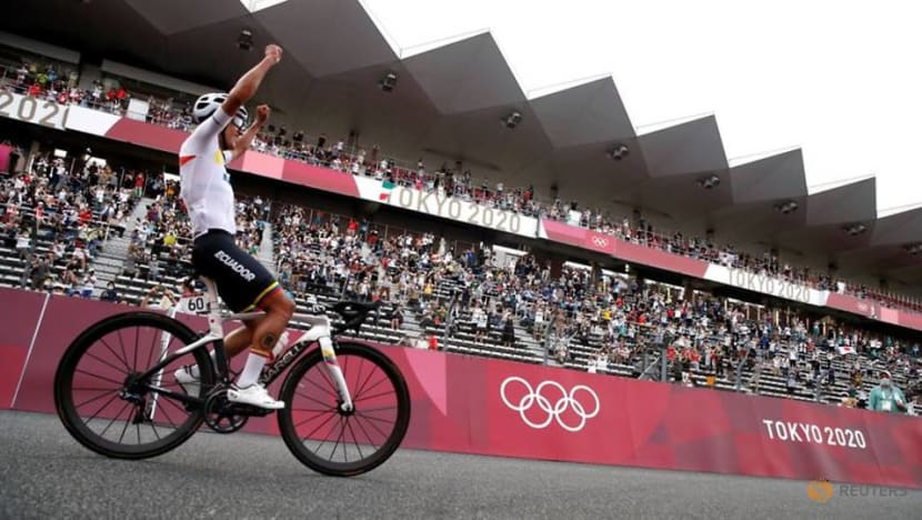 Olympics-Cycling-Road race a rare chance for fans at spectatorless Games
