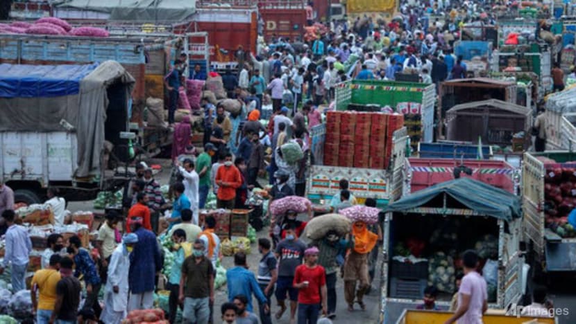 India accounts for 46% of world's new COVID-19 cases, quarter of deaths India accounts for 46% of world's new COVID-19 cases, quarter of deaths