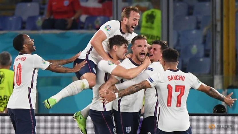 Soccer-Kane at the double as England cruise past Ukraine into Euro semis