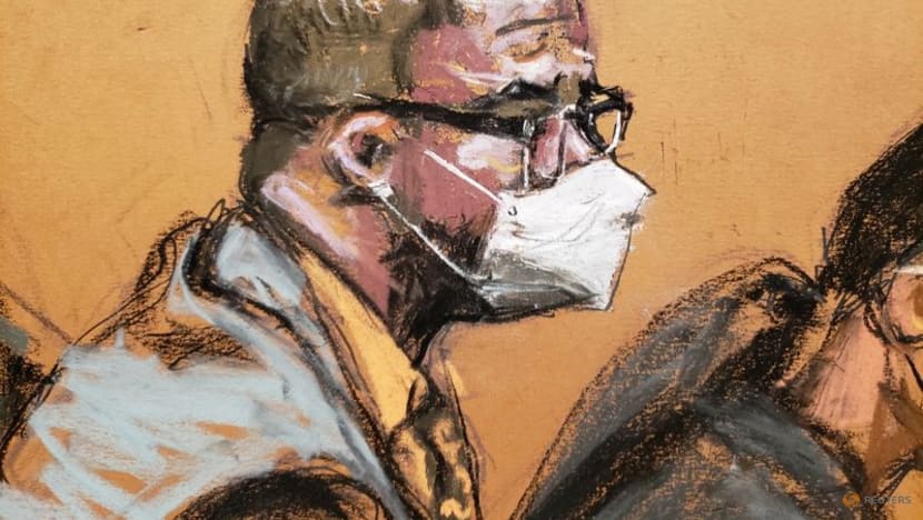 Working for R. Kelly resembled 'twilight zone,' ex-manager says at sex abuse trial Working for R. Kelly resembled 'twilight zone,' ex-manager says at sex abuse trial