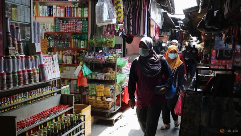 Malaysia central bank trims 2022 GDP forecast, sees supply chain disruption Malaysia central bank trims 2022 GDP forecast, sees supply chain disruption