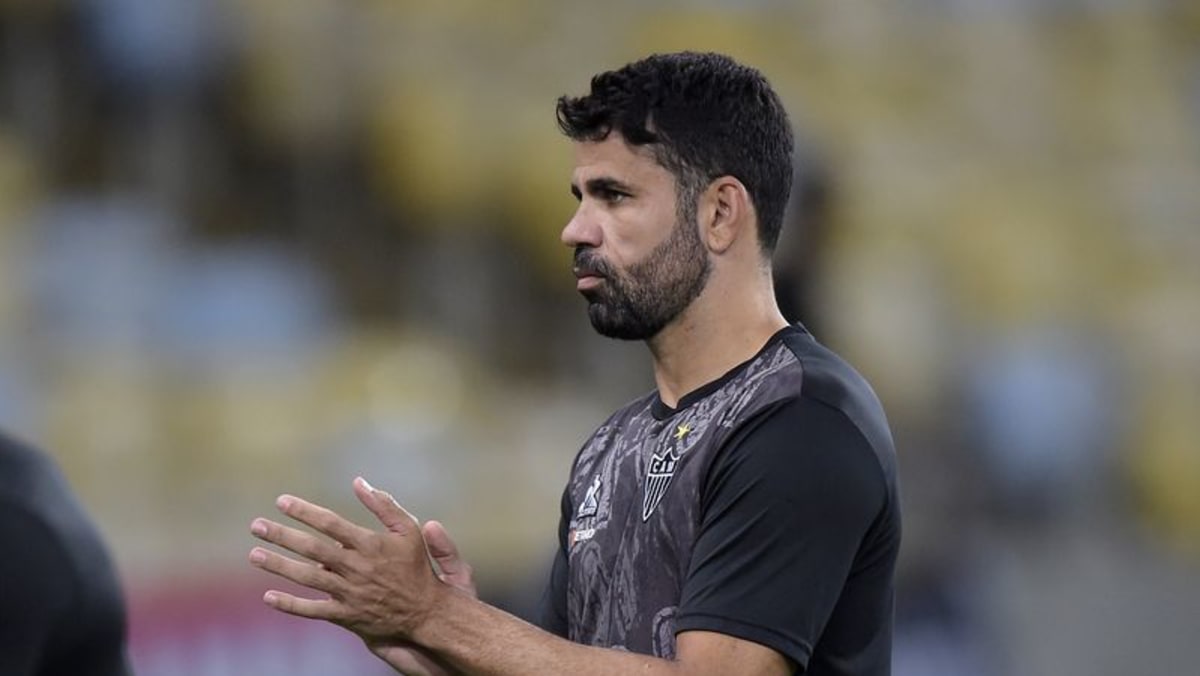 Wolves sign ex-Chelsea striker Costa amid injury crisis