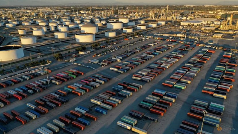 Oil prices extend losses on fears of recession and slower oil demand  