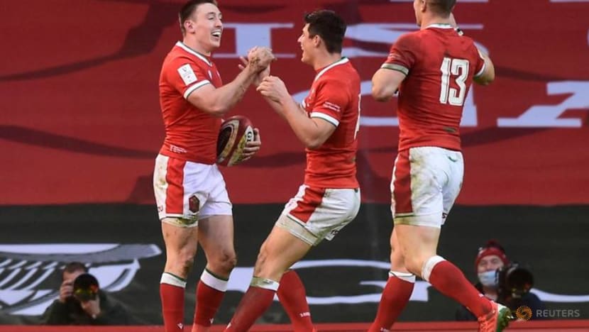 Wales beat England 40-24 in controversial Six Nations clash Wales beat England 40-24 in controversial Six Nations clash