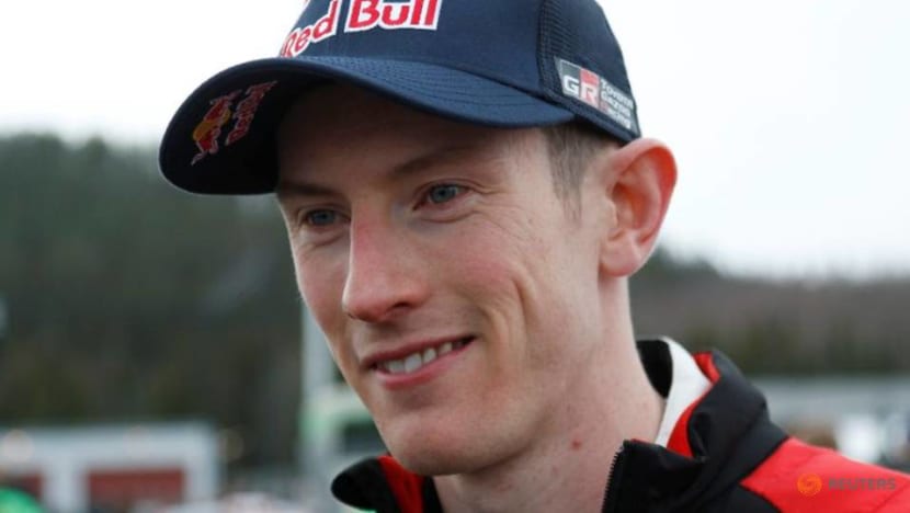 Evans takes Monte Carlo lead with Ogier close behind Evans takes Monte Carlo lead with Ogier close behind