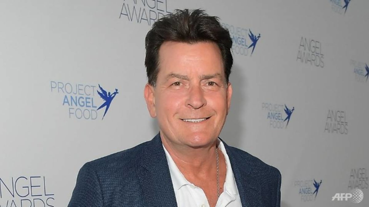 Charlie Sheen's neighbour arrested after being accused of assaulting actor in Malibu home - Vimarsana News