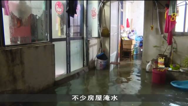 华北多地遭暴雨袭击酿一死 数千人被迫撤离