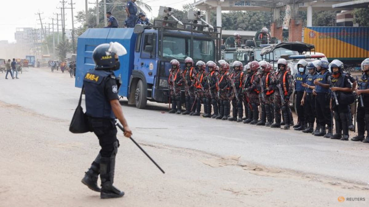 Bangladesh garment worker dies after protests Bangladesh garment worker dies after protests
