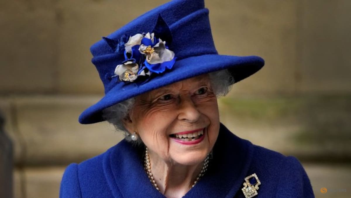 95-year-old-queen-elizabeth-declines-oldie-of-the-year-title