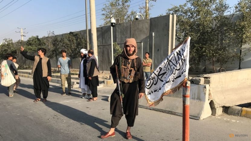 Crisis pushes Afghanistan's economy closer to the brink Crisis pushes Afghanistan's economy closer to the brink
