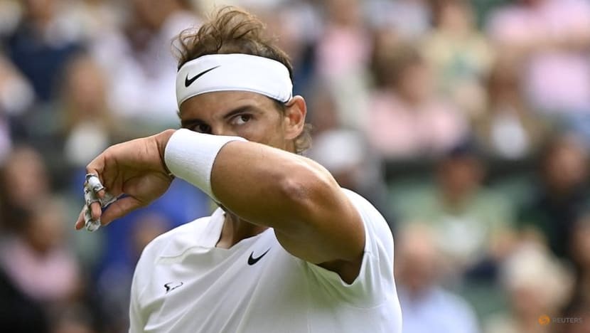 Rafa dazzled by Wimbledon sun in first round win Rafa dazzled by Wimbledon sun in first round win