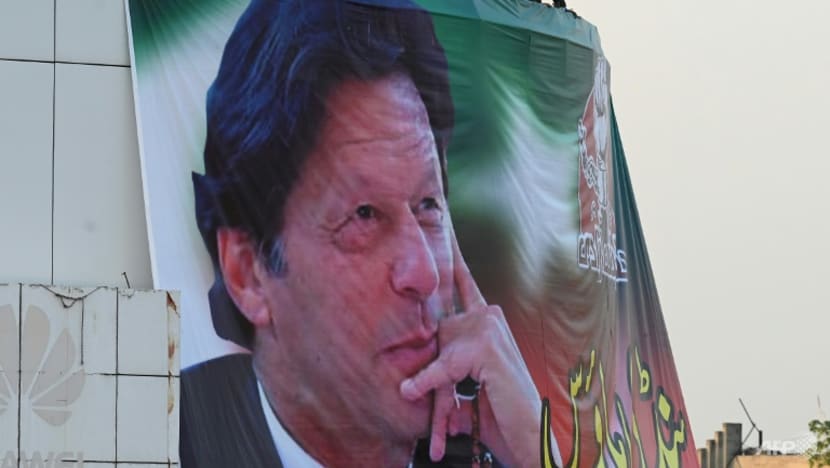 Pakistan police attempt to arrest former prime minister Imran Khan Pakistan police attempt to arrest former prime minister Imran Khan