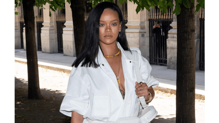Rihanna voices her support for Colin Kaepernick during Super Bowl