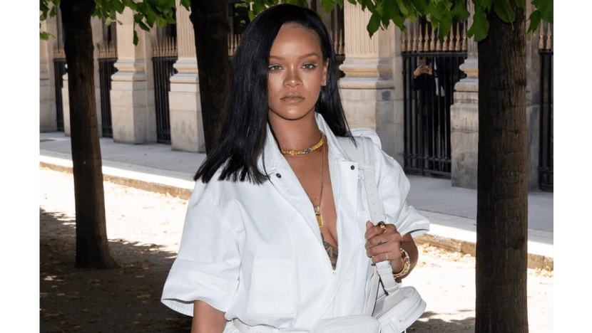Rihanna voices her support for Colin Kaepernick during Super Bowl Rihanna voices her support for Colin Kaepernick during Super Bowl
