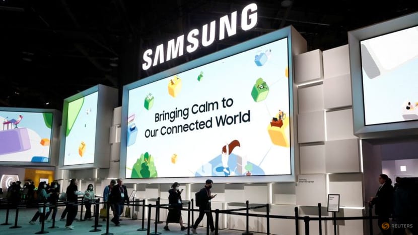 Samsung plans to invest $1.8 billion more in Vietnam for OLED