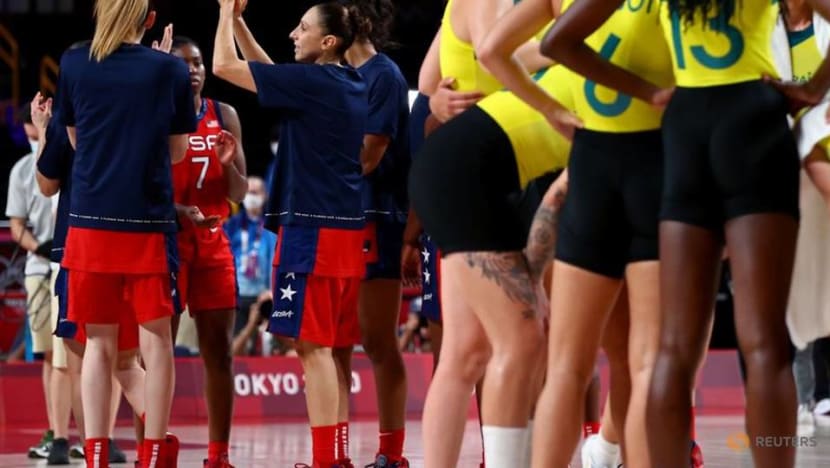 Olympics-Basketball-US women roll over Australia into semis, Serbia edge China Olympics-Basketball-US women roll over Australia into semis, Serbia edge China