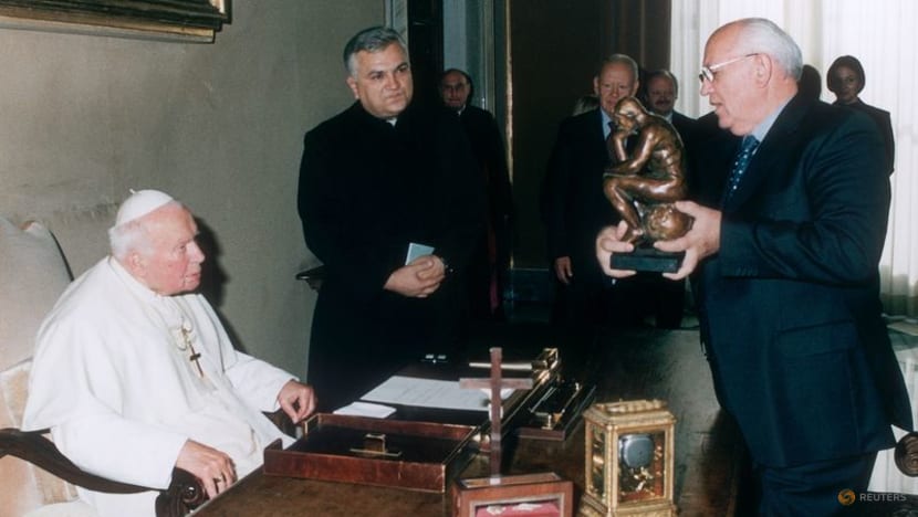 Pope Francis praises Gorbachev as far-sighted statesman Pope Francis praises Gorbachev as far-sighted statesman