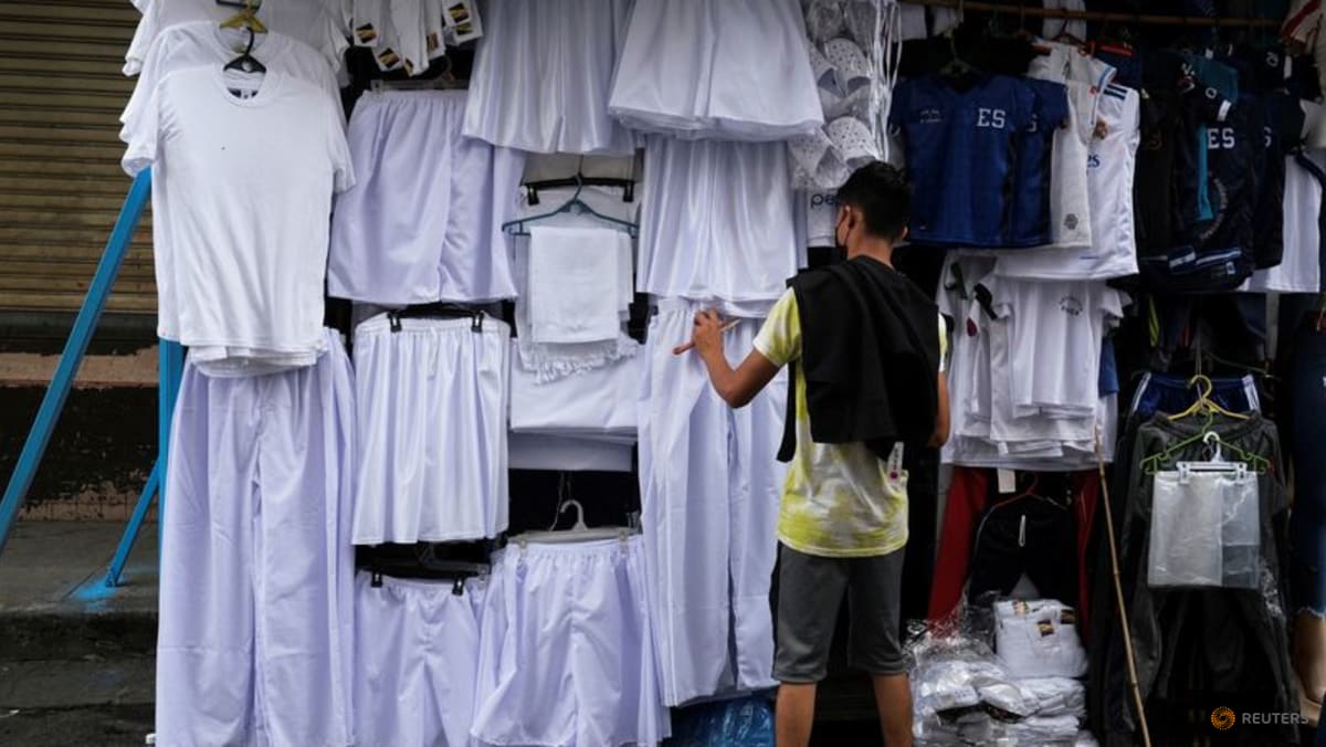 In El Salvador, rising inmate numbers threaten humanitarian crisis NGO